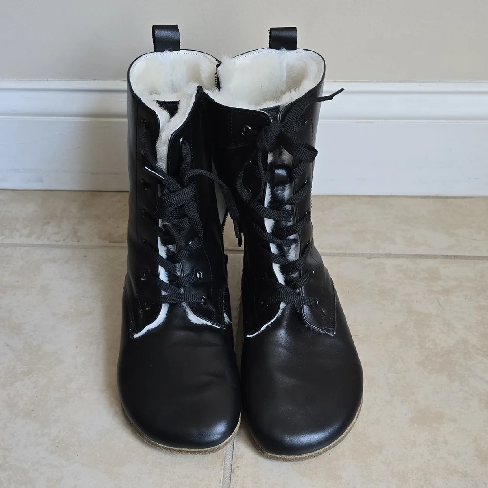 NWOB Aintap Leather/Shearling Lace-up Boot - Picture 5 of 12